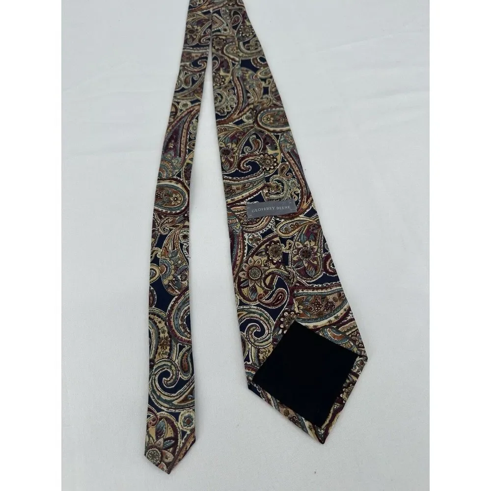 Geoffrey Beene‎ Men's Necktie Tie Silk Tan Red Blue Brown Cream Paisley Print